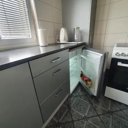 Mieszkanie 2-pokojowe Marysin Apartment *